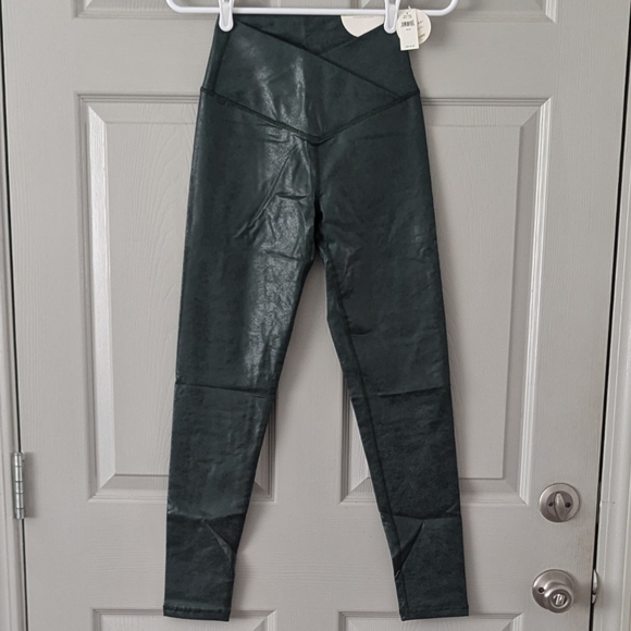 OFFLINE The Hugger Crossover High Waisted Crackle Legging NULL Sycamore M - Picture 1 of 11